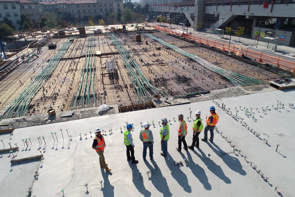how to run a construction company
