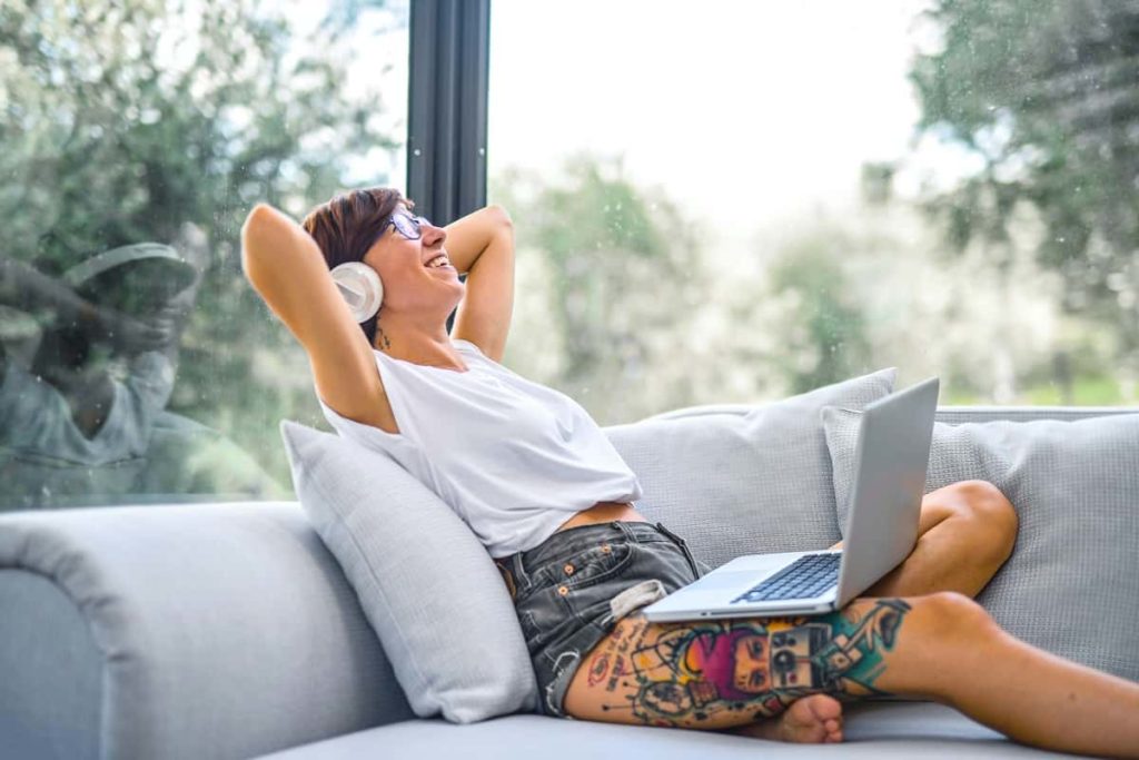To Recline Or Not To Recline, That Is The Question To Recline