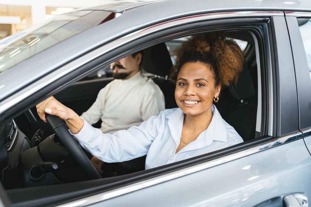 Evaluating Car Sharing Services: 6 Factors to Consider Car Sharing Services