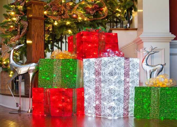 DIY PVC Lighted Gift Boxes