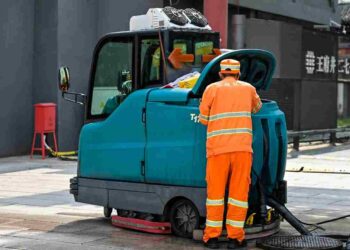 Advantages of Sweeper Machines for Business